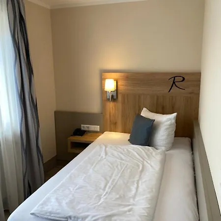 Rosenbusch Großheubach